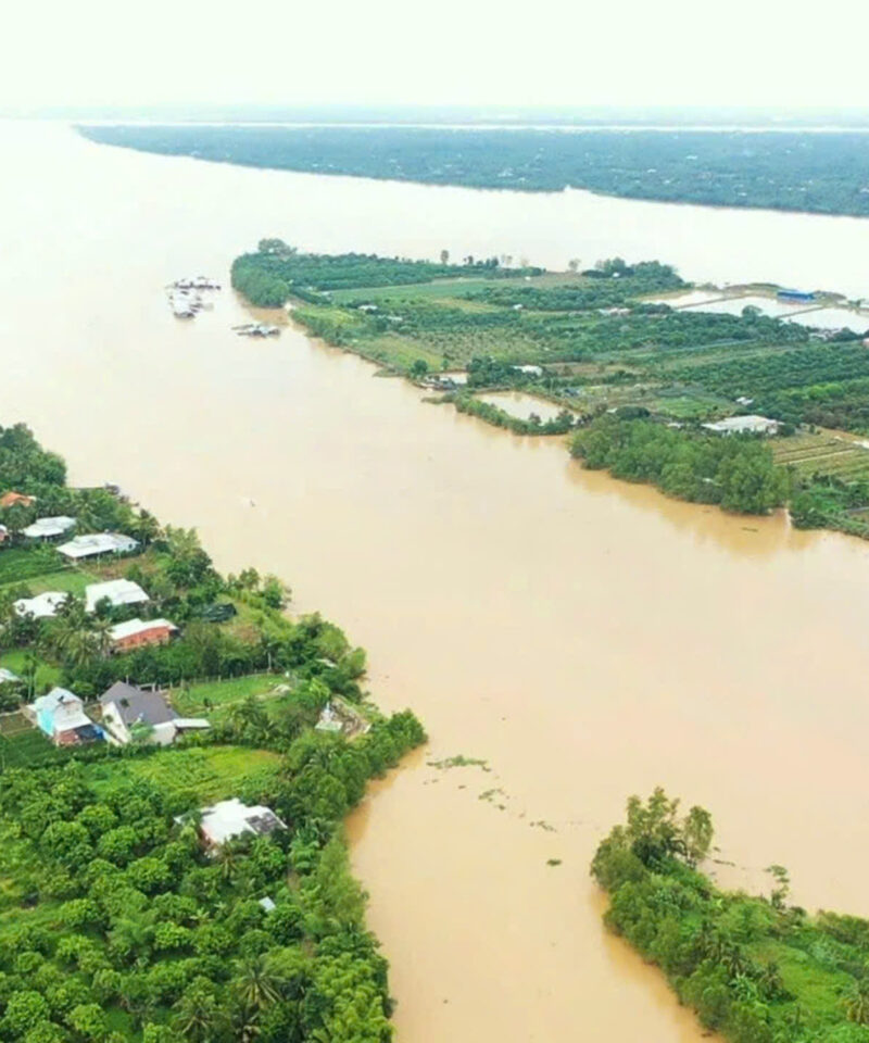 Conquer islands in mighty Mekong river by boat